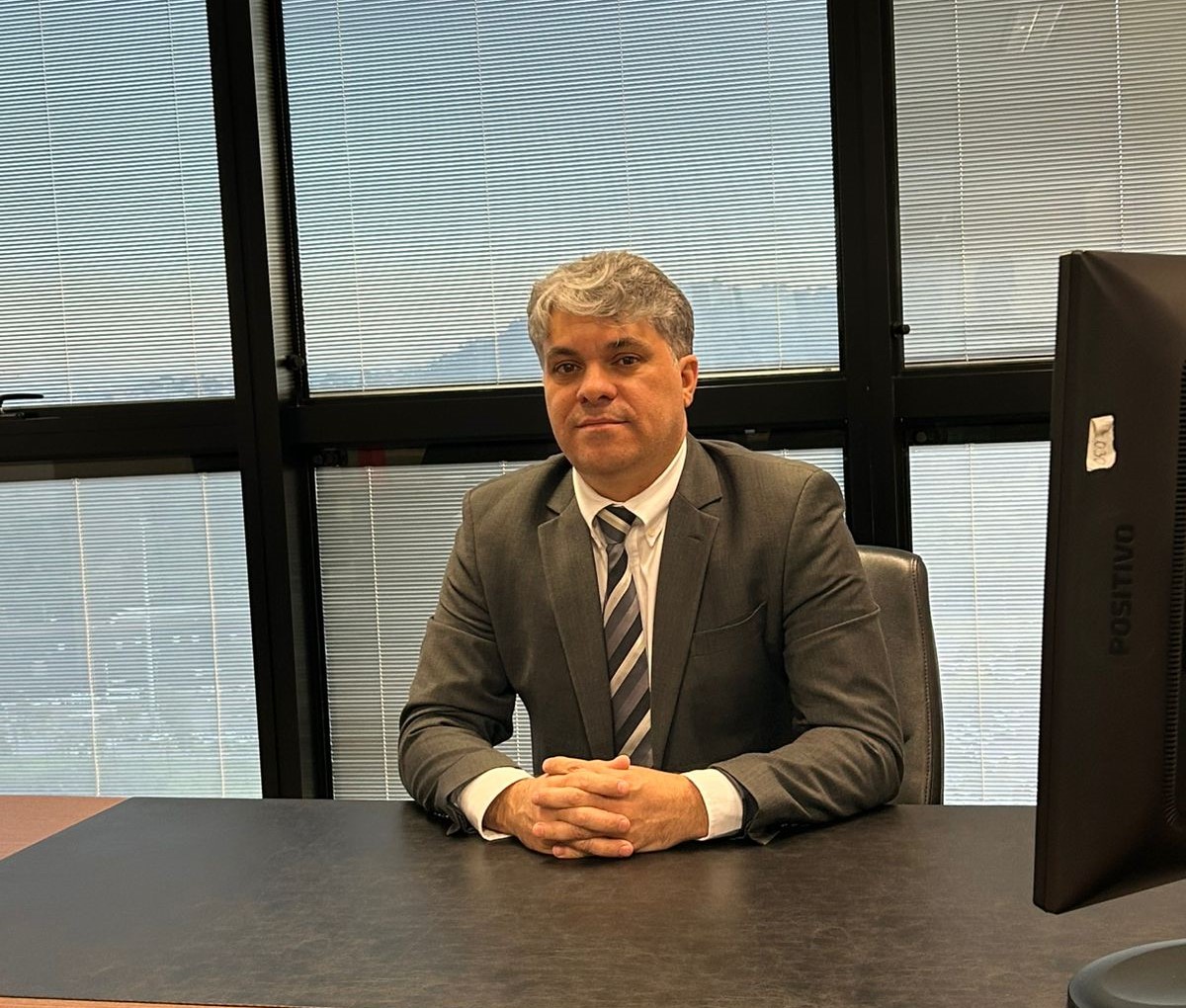 Bernardino Cunha inicia sua trajetória na Cohab Minas