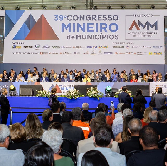 Cohab Minas destaca avanços na habitação durante o 40º Congresso Mineiro dos Municípios
