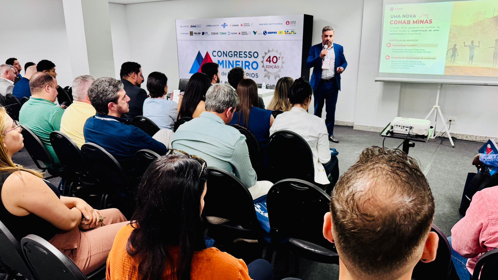 Cohab Minas destaca avanços na habitação durante o 40º Congresso Mineiro dos Municípios