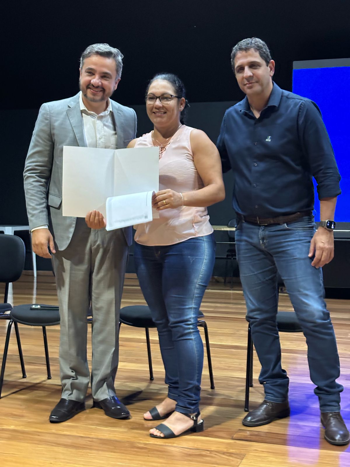 Cohab Minas e Prefeitura de Betim entregam títulos de propriedade a 45 famílias