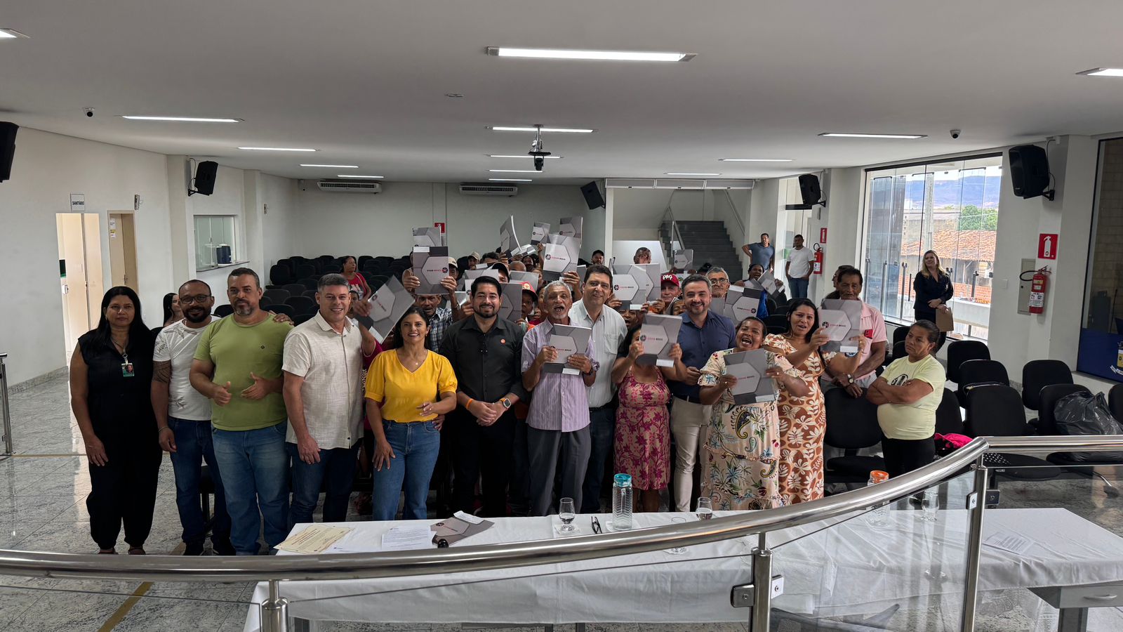 Cohab Minas entrega 162 títulos de propriedade no Vale do Jequitinhonha