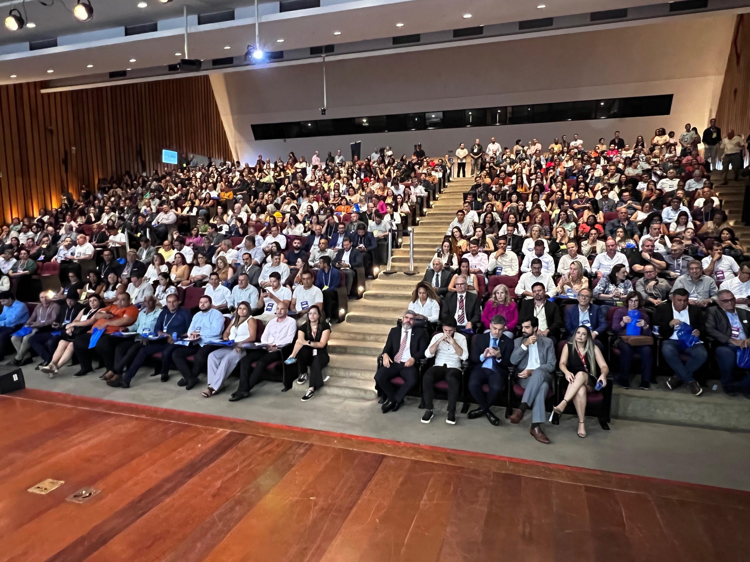 Cohab Minas lança Casa em Dia, programa inédito para regularizar débitos de mais de 15 mil famílias.