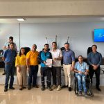 Famílias de Francisco Dumont recebem títulos de propriedade da Cohab Minas