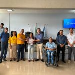 Famílias de Francisco Dumont recebem títulos de propriedade da Cohab Minas