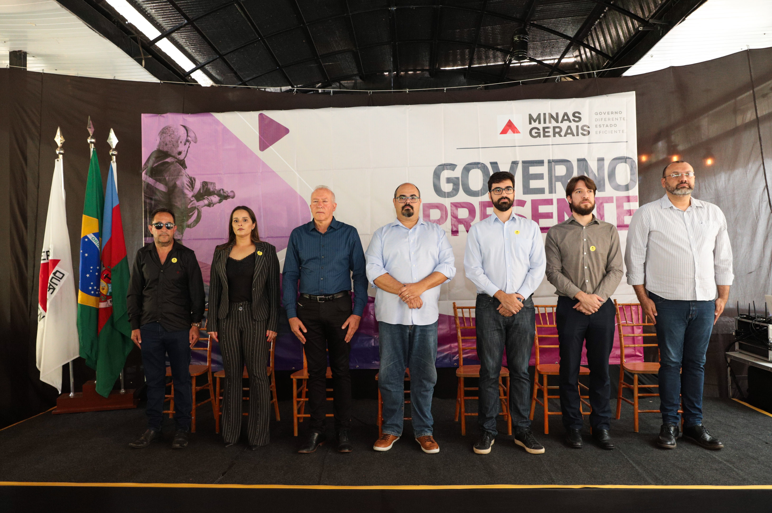 Governo de Minas entrega certidões de regularização de propriedade a 40 famílias de Maria da Fé