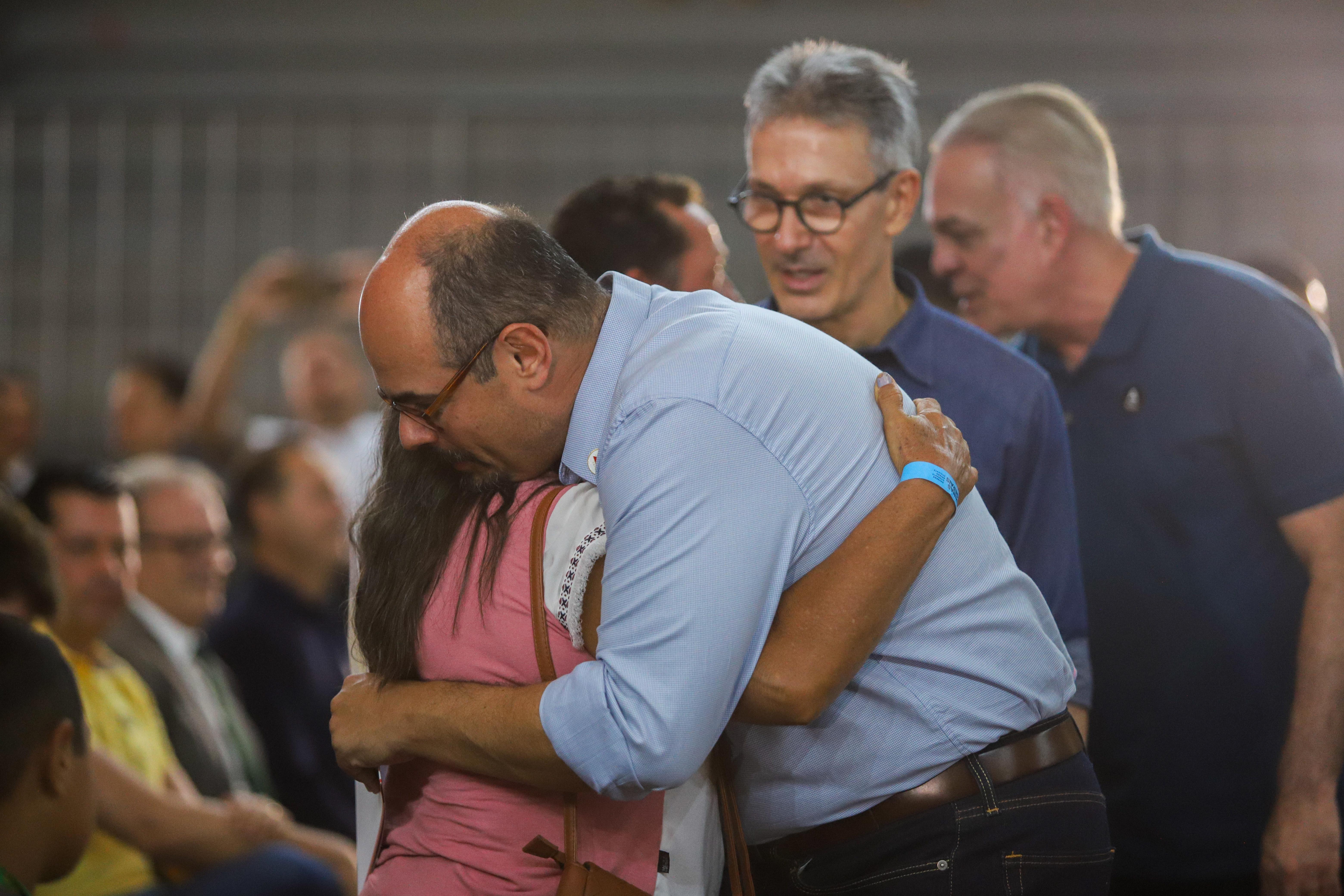 Governo de Minas entrega mais de 2 mil títulos de propriedades em Uberlândia e atende demanda antiga da população