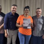 Minas Gerais avança na regularização fundiária com entrega de 100 escrituras para famílias no Triângulo Mineiro